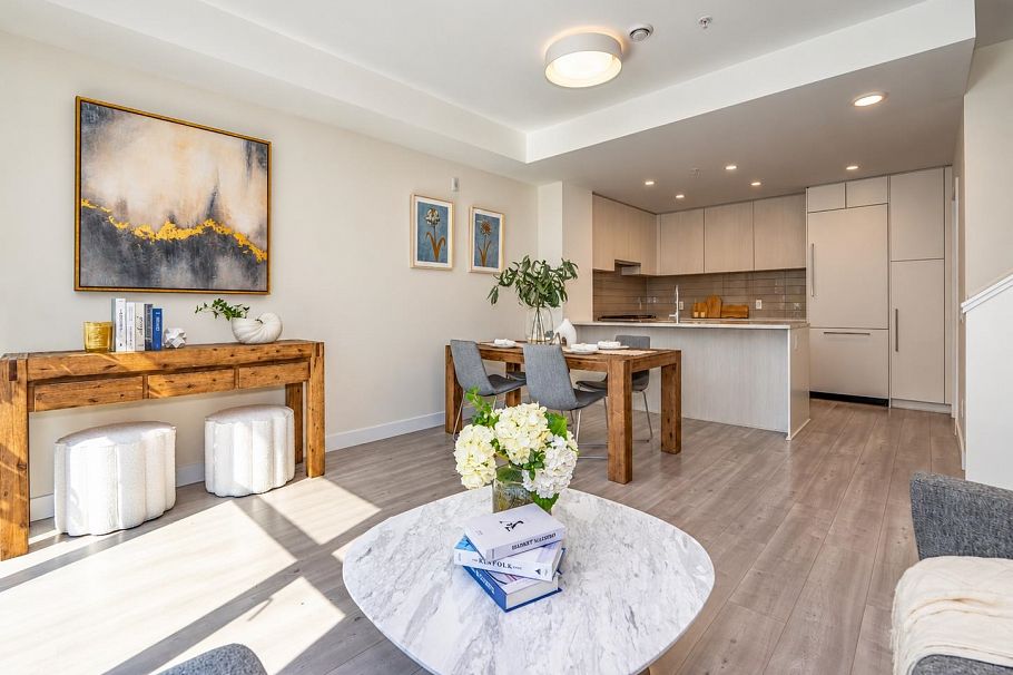259 2035 Glenaire Drive North Vancouver, BC - 1