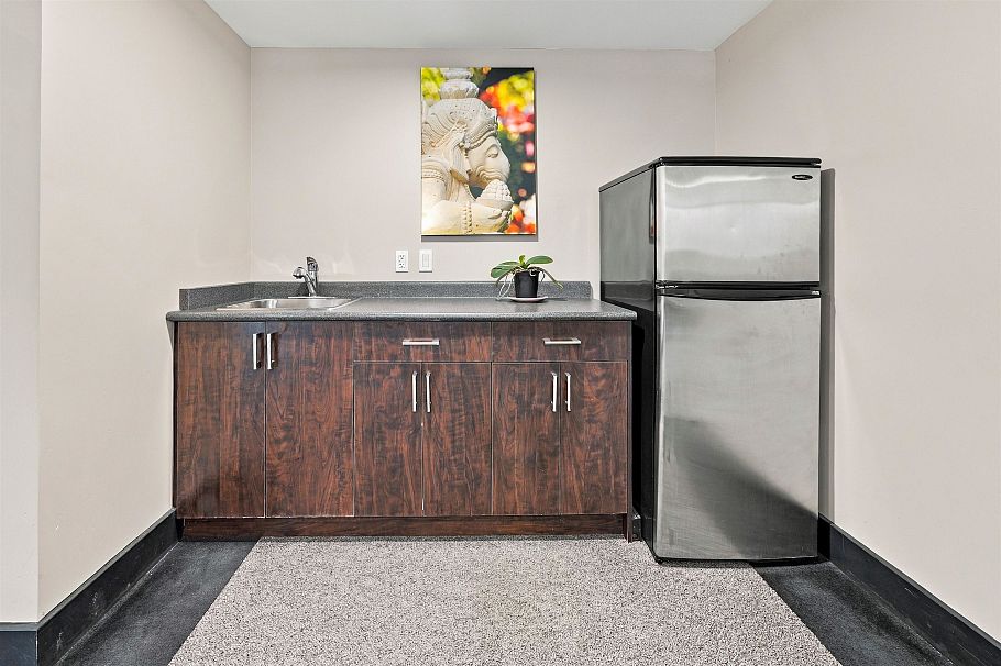 709 1068 W Broadway Vancouver, BC - 28
