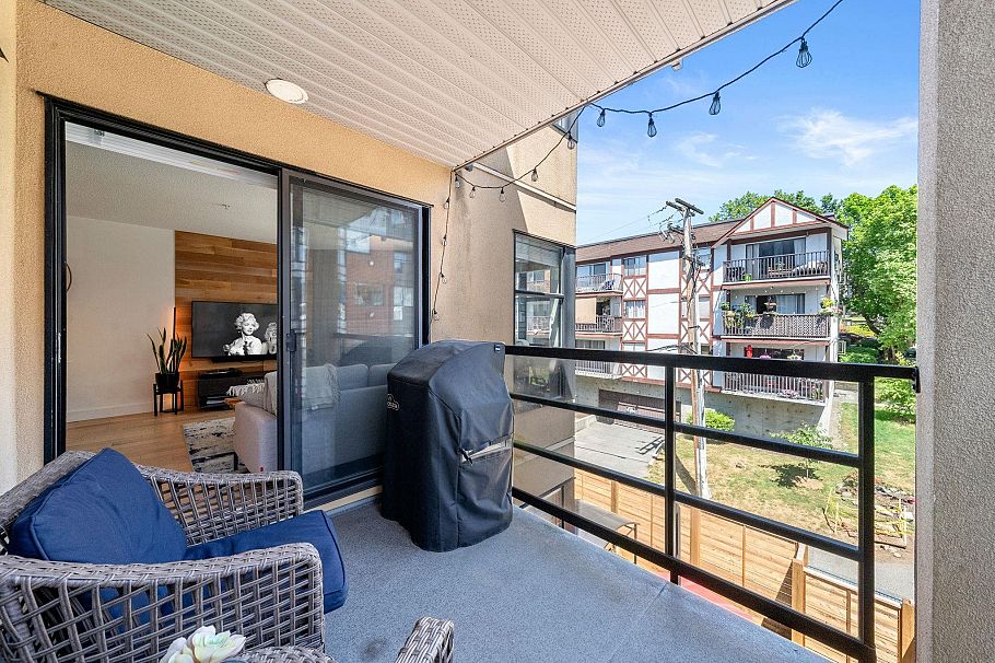 404 124 W 3rd Street North Vancouver, BC - 35