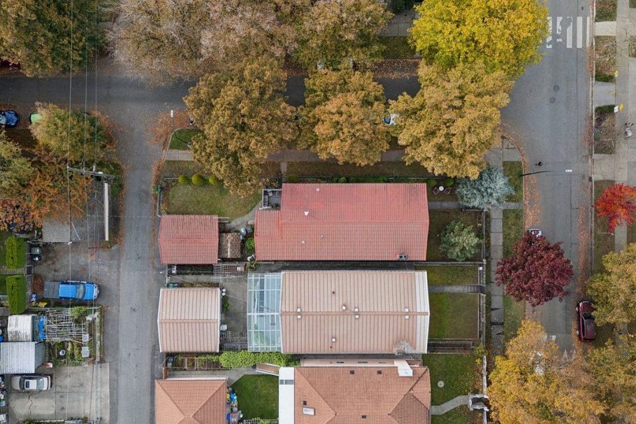 1104 E 18th Avenue Vancouver, BC - 27