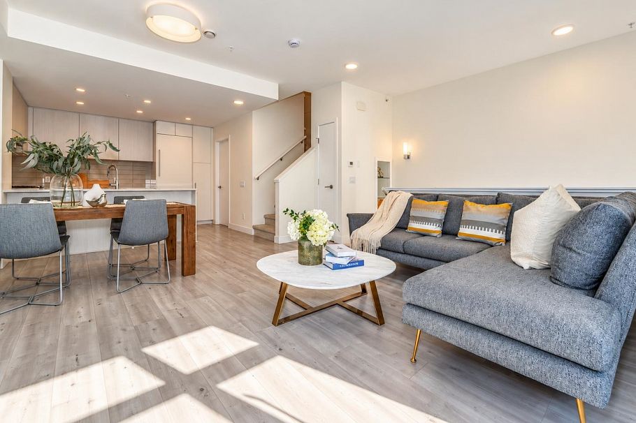 259 2035 Glenaire Drive North Vancouver, BC - 2