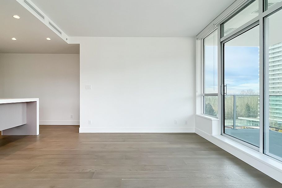 807 1675 Lions Gate Lane North Vancouver, BC - 13