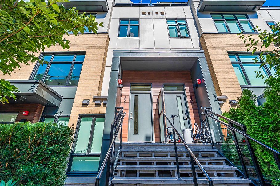 259 2035 Glenaire Drive North Vancouver, BC - 22