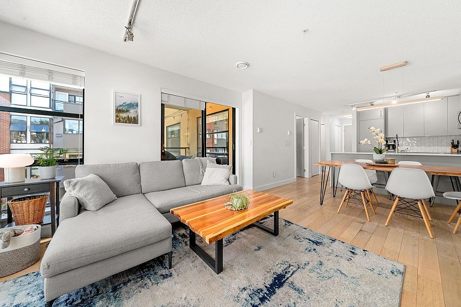 404 124 W 3rd Street North Vancouver, BC - 18