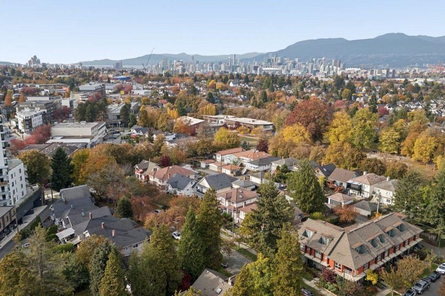 1104 E 18th Avenue Vancouver, BC - 38