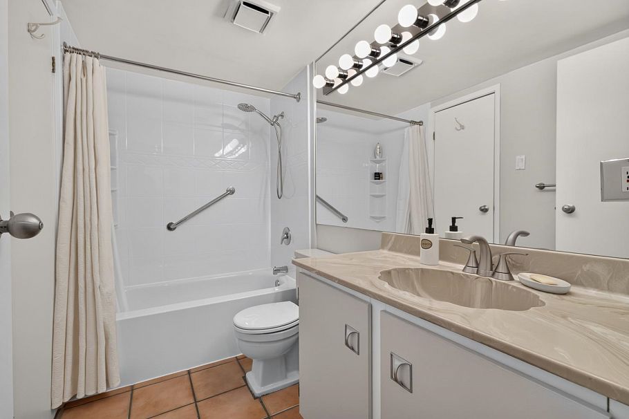 203 1080 Broughton Street Vancouver, BC - 23