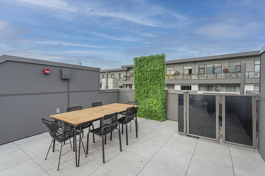 235 602 E 2nd Street North Vancouver, BC - 27