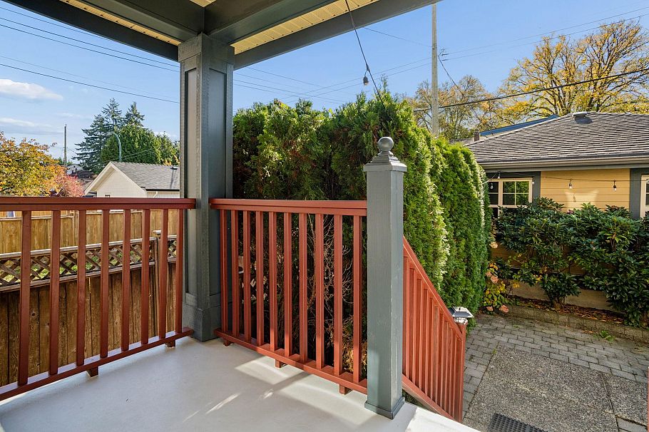 768 E 11th Avenue Vancouver, BC - 28