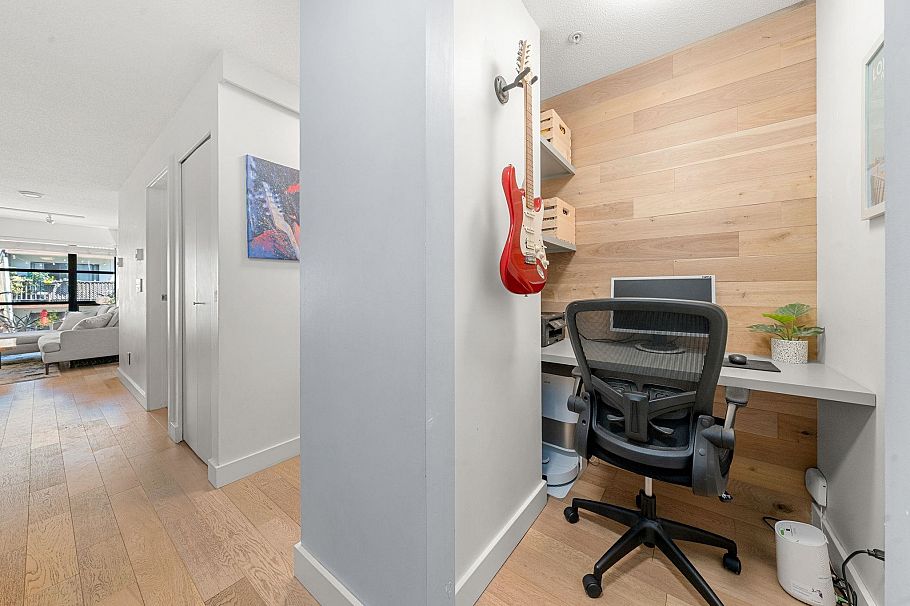 404 124 W 3rd Street North Vancouver, BC - 11