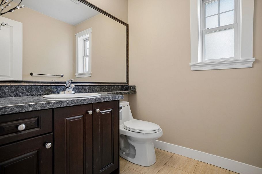 768 E 11th Avenue Vancouver, BC - 17