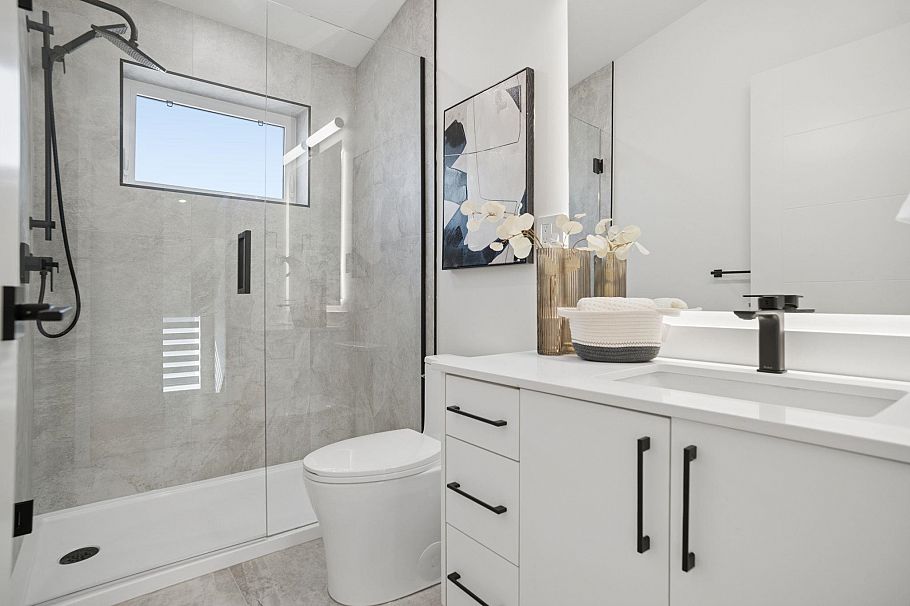 1 2897 E 45th Avenue Vancouver, BC - 21