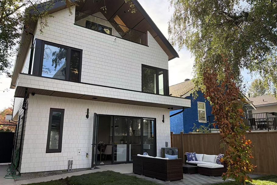 2 4579 W 11th Ave Avenue Vancouver, BC - 34