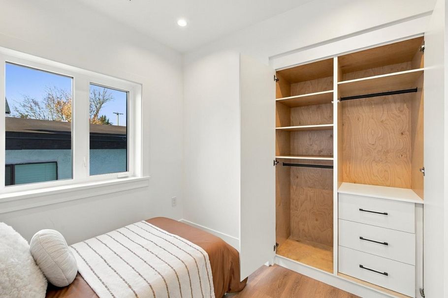 2 841 E 39th Avenue Vancouver, BC - 27