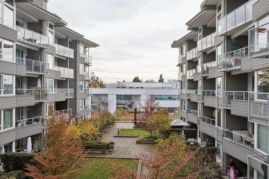 301 277 W 1st Street North Vancouver, BC - 20