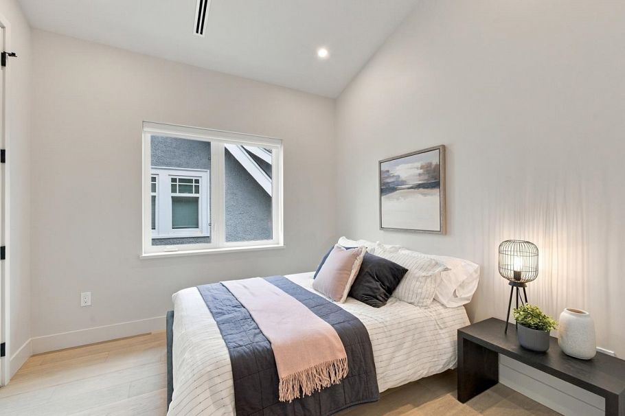 3547 W 38th Avenue Vancouver, BC - 25