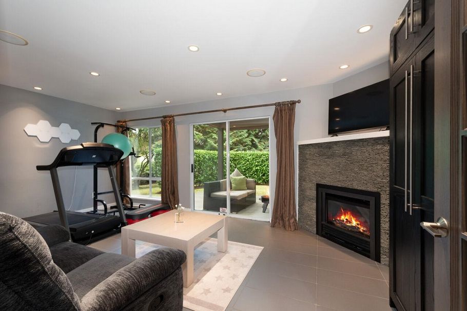 39 3939 Indian River Drive North Vancouver, BC - 25