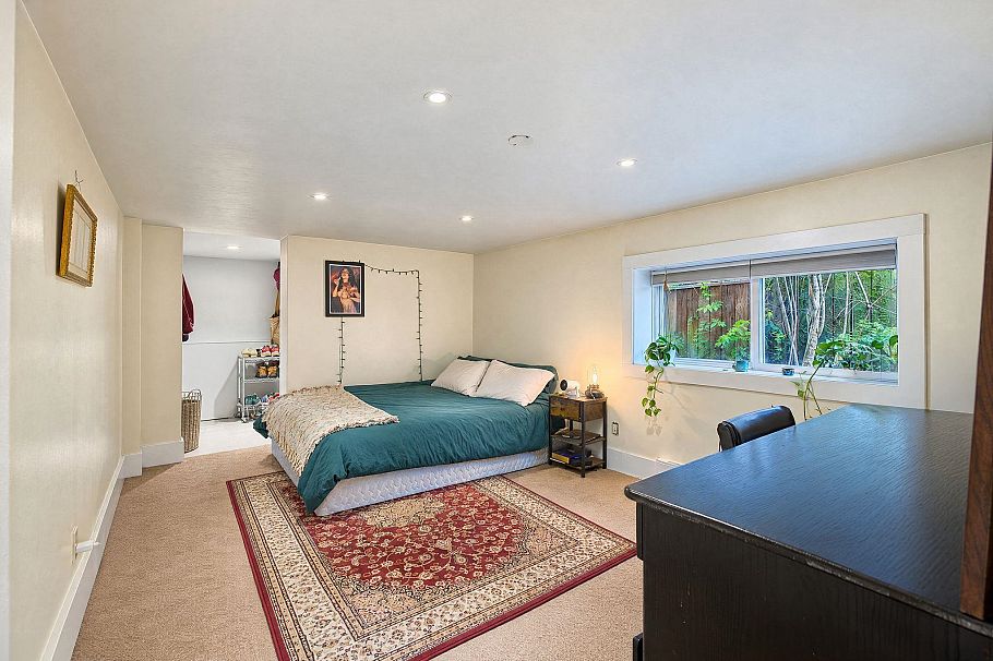 1701 Semlin Drive Vancouver, BC - 29