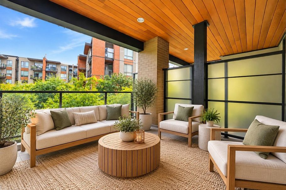 307 719 W 3rd Street North Vancouver, BC - 2
