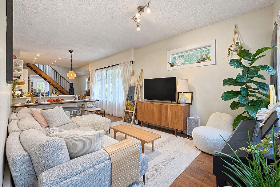 1701 Semlin Drive Vancouver, BC - 4