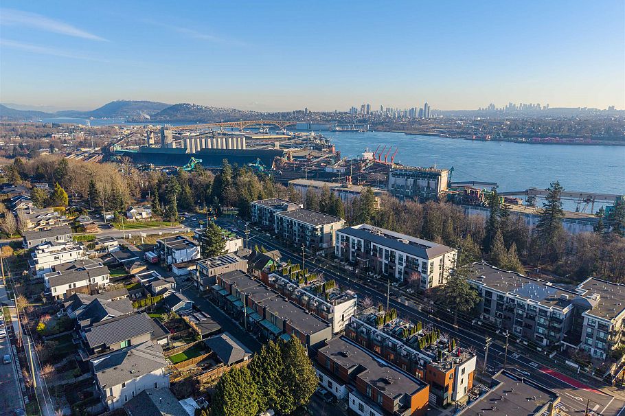 28 720 E 3rd Street North Vancouver, BC - 29