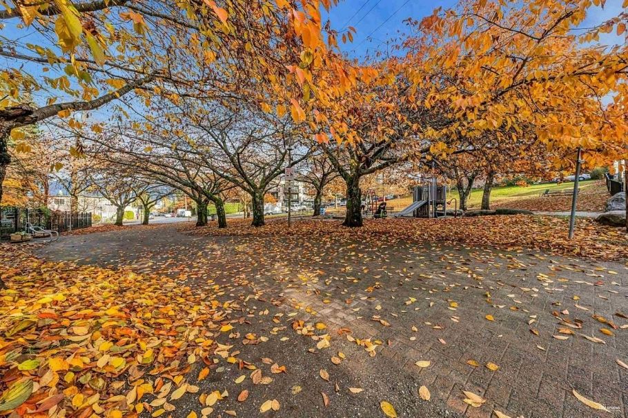 881 Salsbury Drive Vancouver, BC - 24