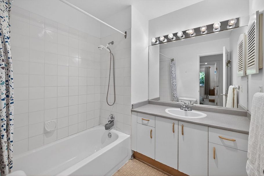 47 3939 Indian River Drive North Vancouver, BC - 22