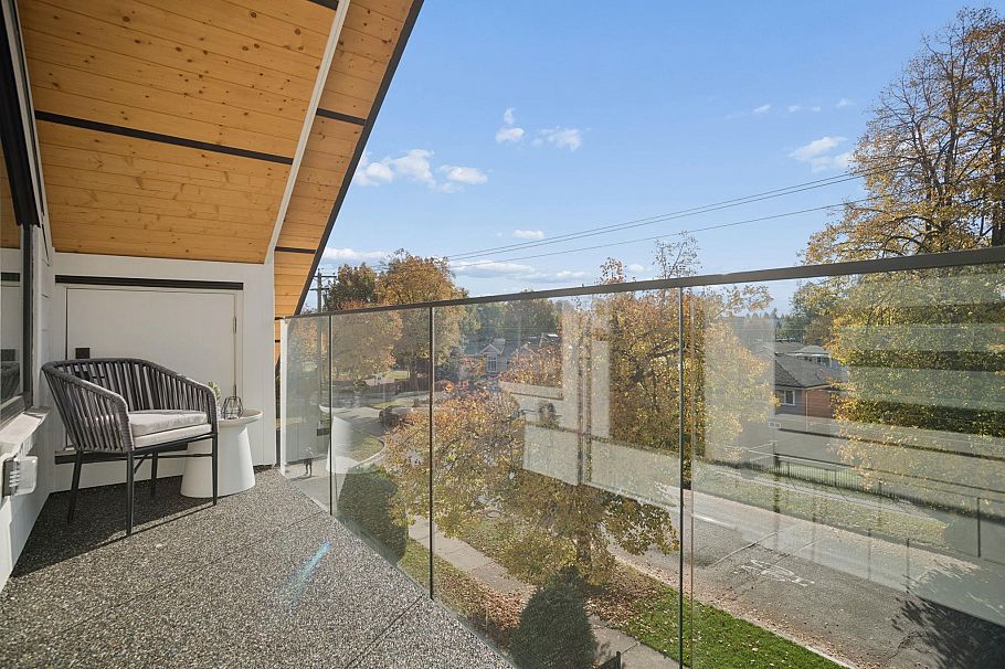 1 2897 E 45th Avenue Vancouver, BC - 16
