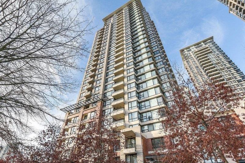 1609 977 Mainland Street Vancouver, BC - 1