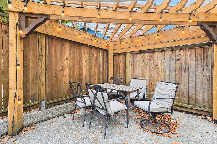 1701 Semlin Drive Vancouver, BC - 36