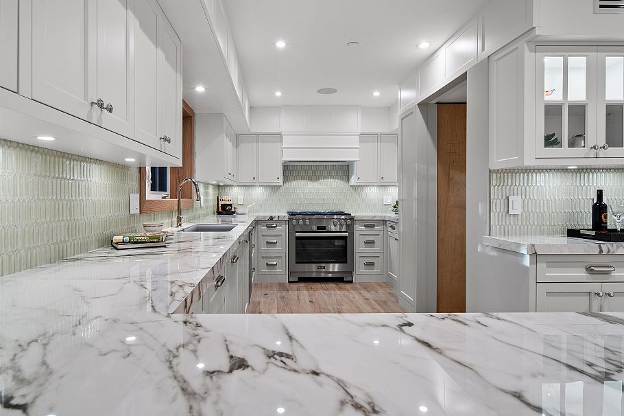 5595 Mackenzie Street Vancouver, BC - 9