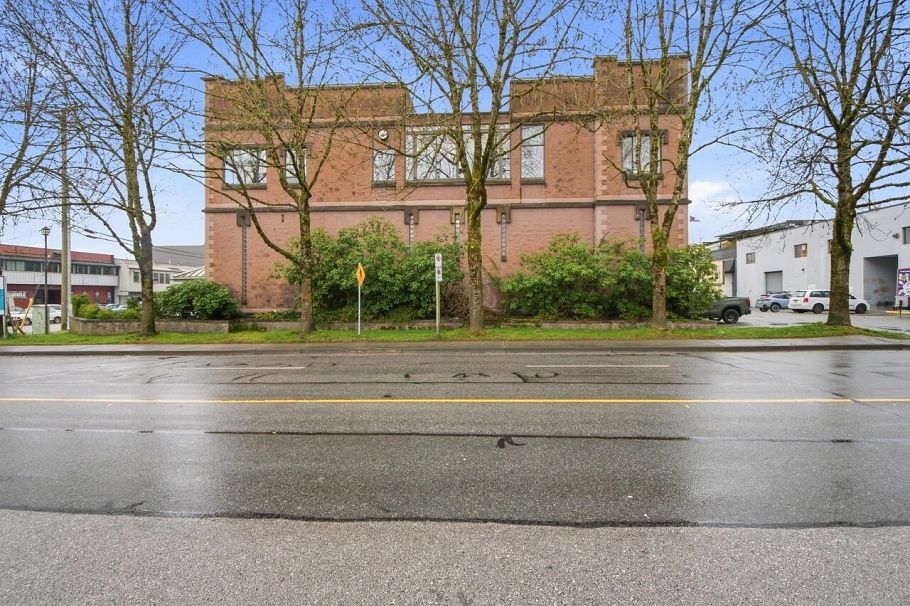 1496 Rupert Street North Vancouver, BC - 2