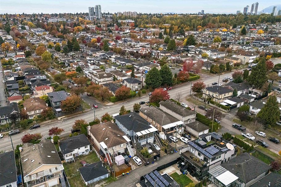 7936 Main Street Vancouver, BC - 30