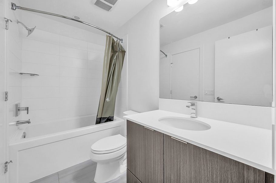 226 723 W 3rd Street North Vancouver, BC - 36