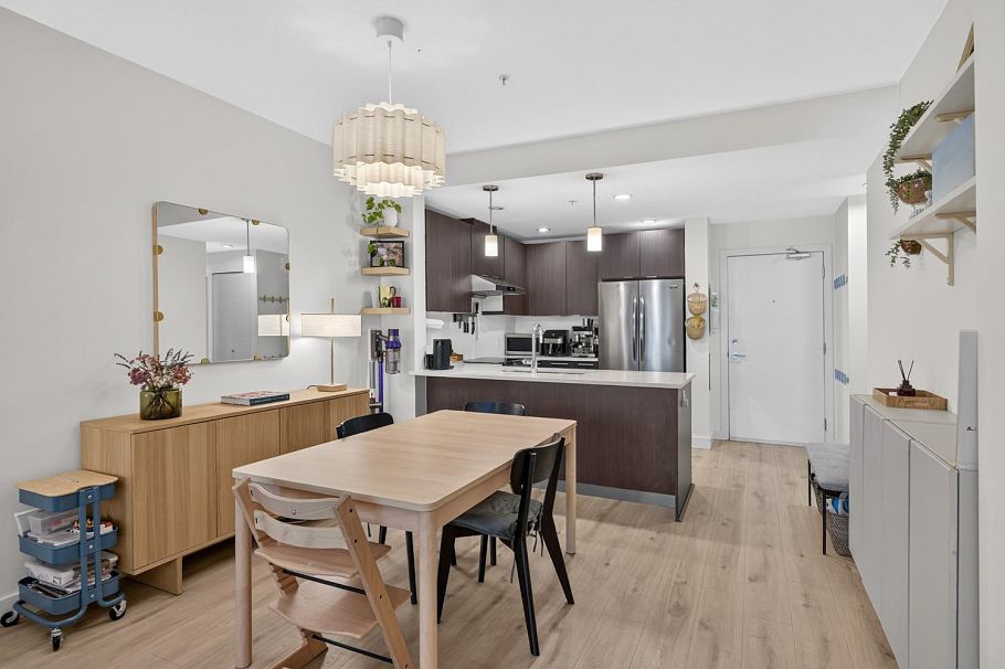 402 733 W 3rd Street North Vancouver, BC - 6