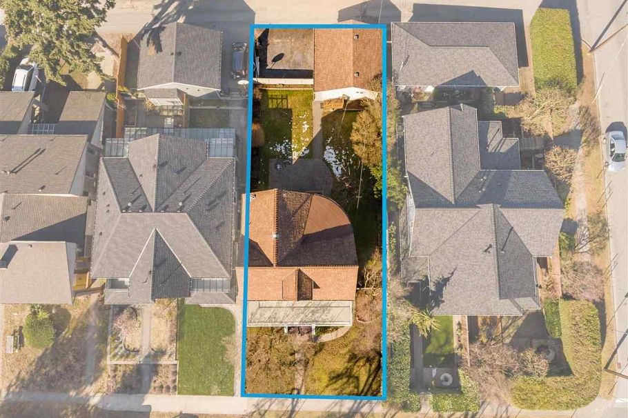 416 W 6th Street North Vancouver, BC - 39