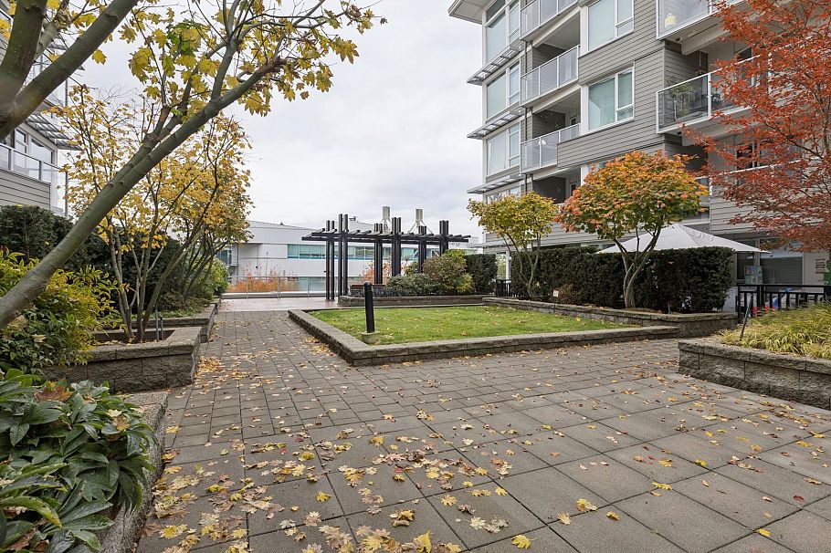 301 277 W 1st Street North Vancouver, BC - 21
