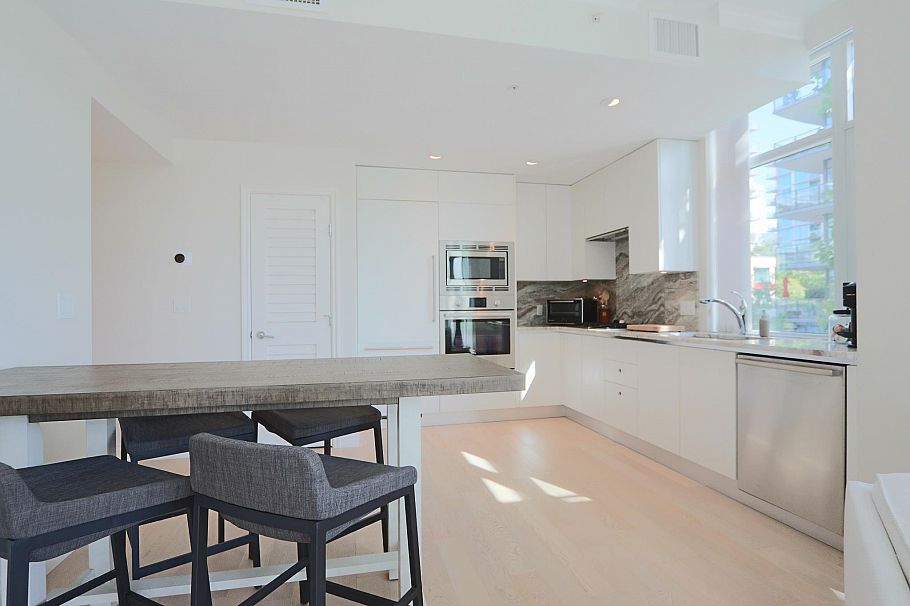 211 185 VICTORY SHIP WAY, North Vancouver BC V7L 0B2 North Vancouver, BC - 8