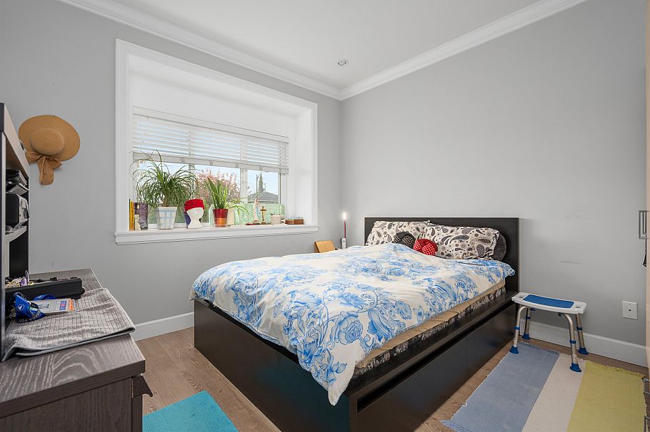 7936 Main Street Vancouver, BC - 8