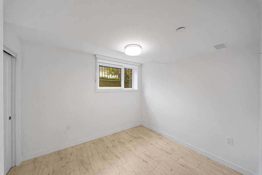 28 720 E 3rd Street North Vancouver, BC - 20