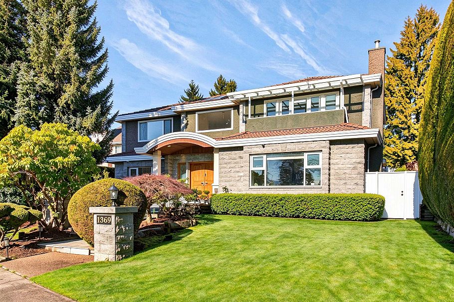 1369 W 55th Avenue Vancouver, BC - 1