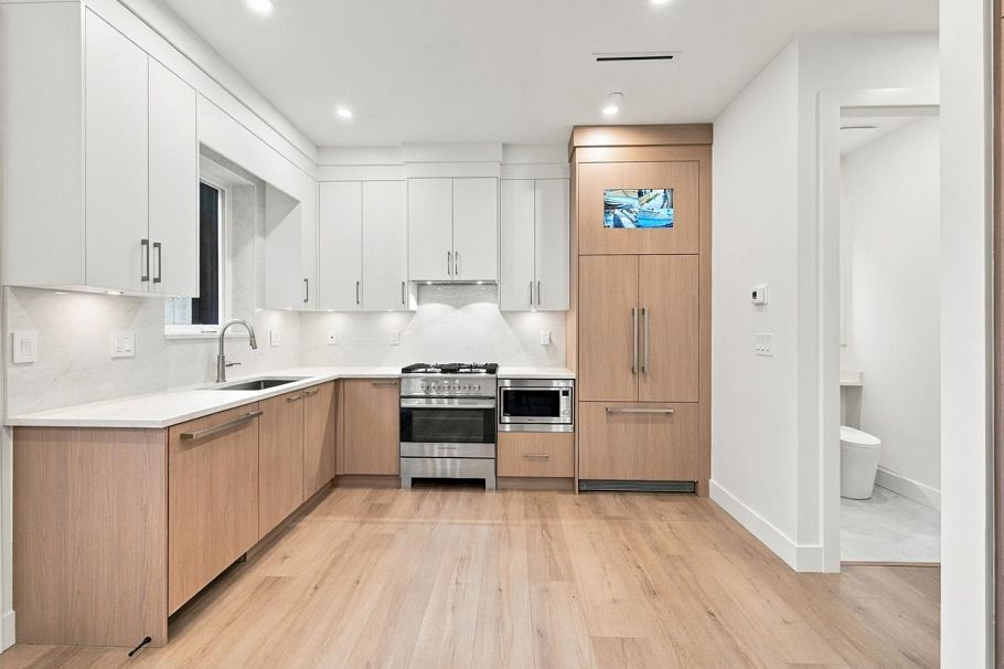 2 3018 E 19th Avenue Vancouver, BC - 13