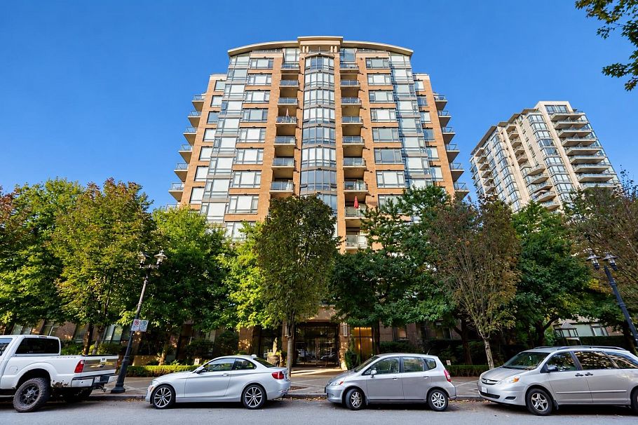 1004 170 W 1st Street North Vancouver, BC - 2