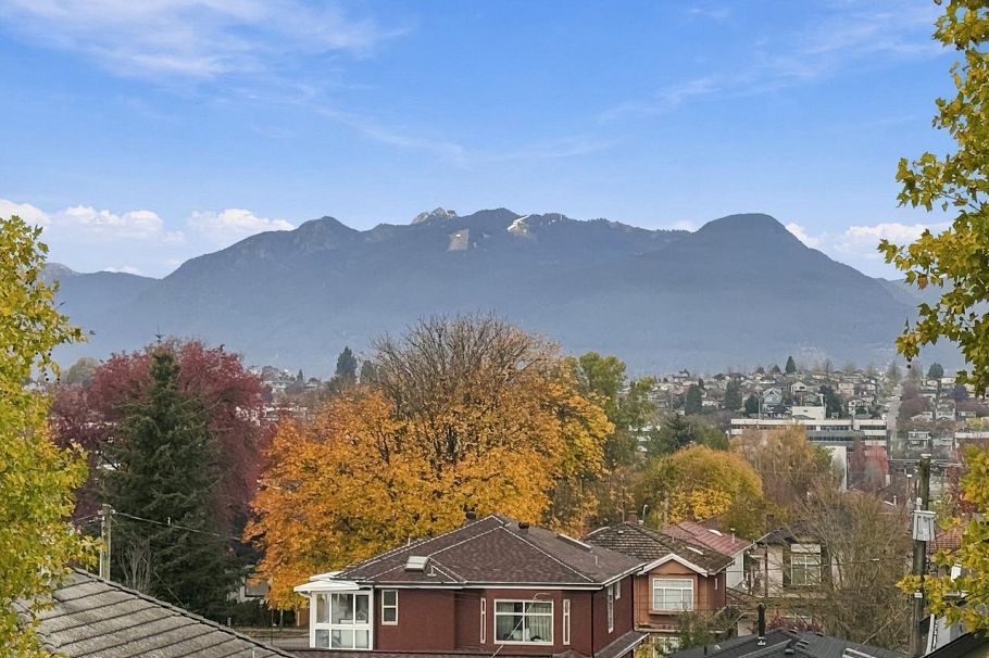 2 3018 E 19th Avenue Vancouver, BC - 33