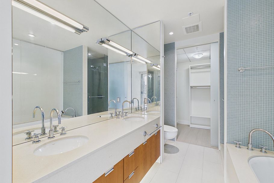 2403 1077 W Cordova Street Vancouver, BC - 24