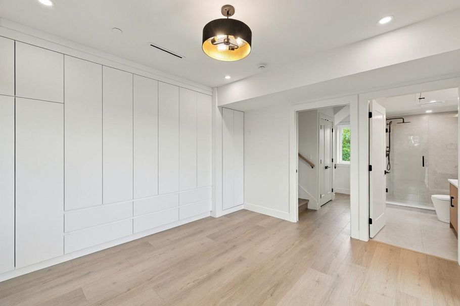2 3018 E 19th Avenue Vancouver, BC - 22