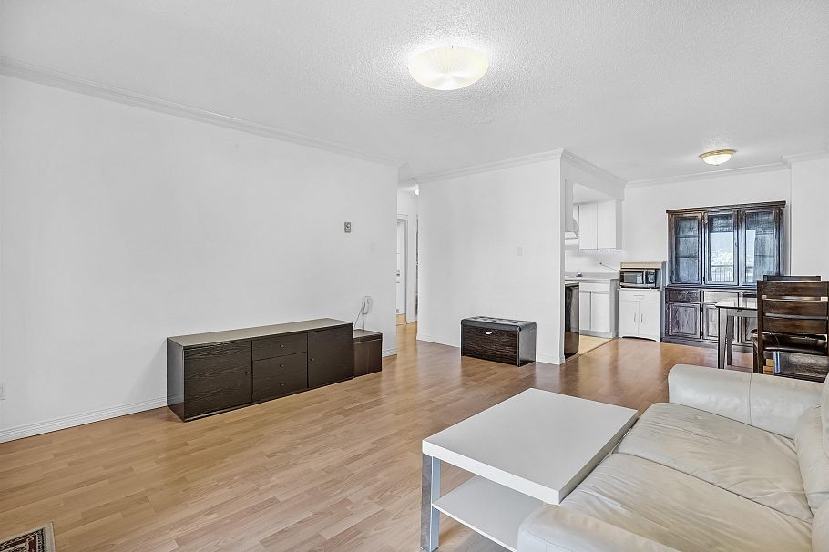 303 975 E Broadway Vancouver, BC - 13