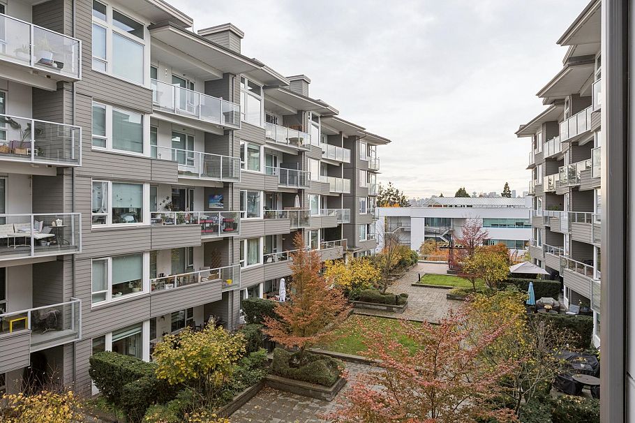 301 277 W 1st Street North Vancouver, BC - 19