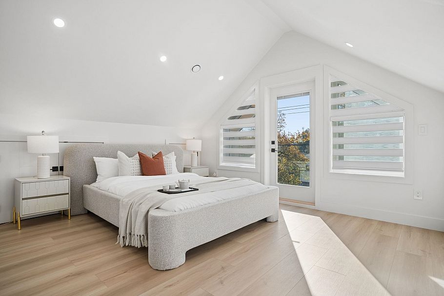 1 2897 E 45th Avenue Vancouver, BC - 15