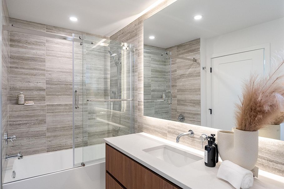 3 950 W 57th Avenue Vancouver, BC - 18