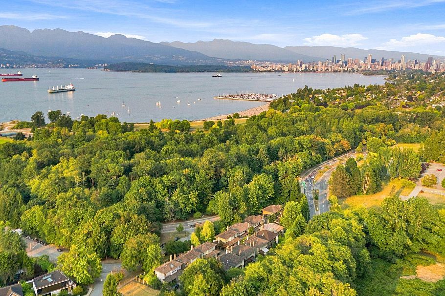 4245 Nautilus Close Vancouver, BC - 31